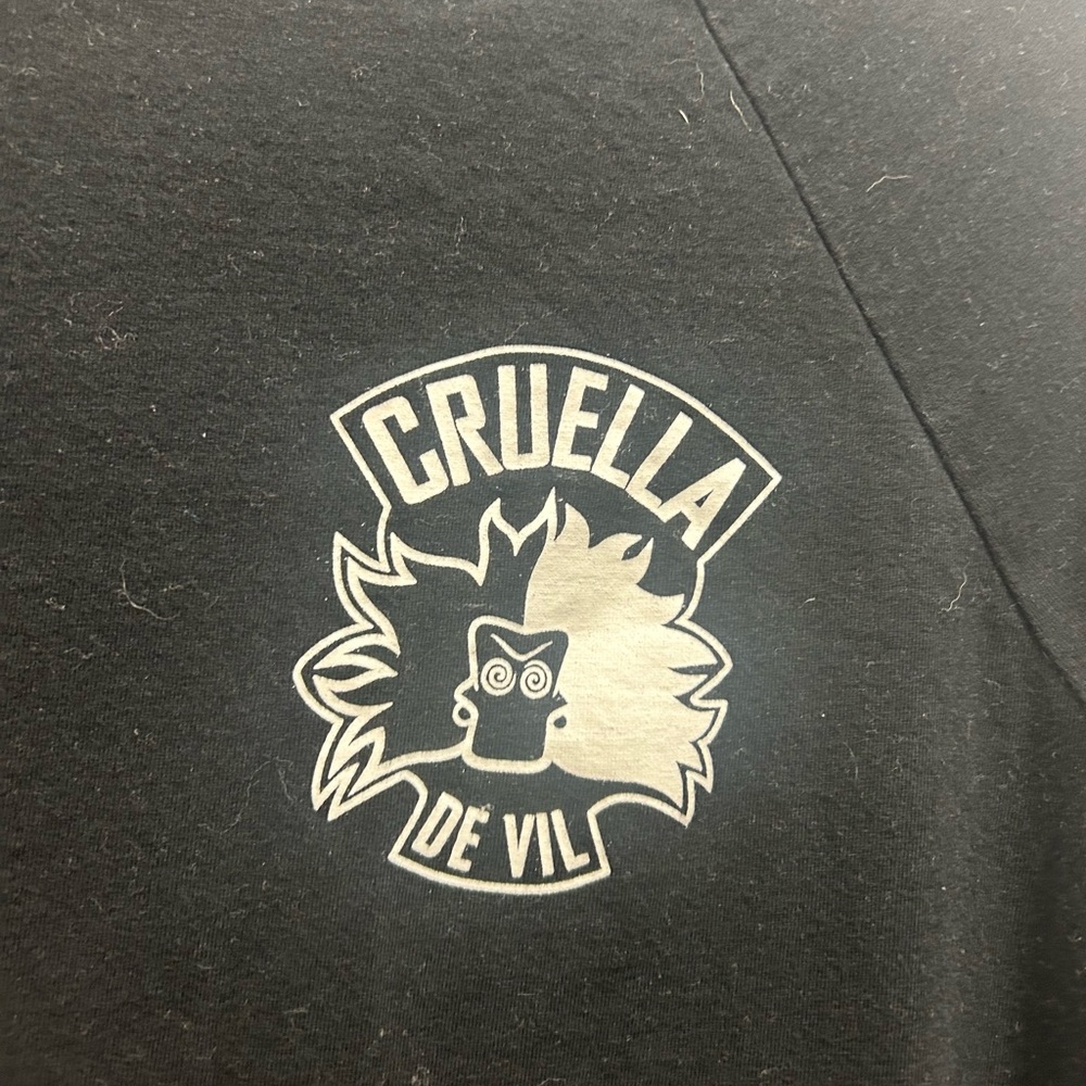 Disney Cruella de Vil women’s long sleeve shirt - Picture 3 of 7